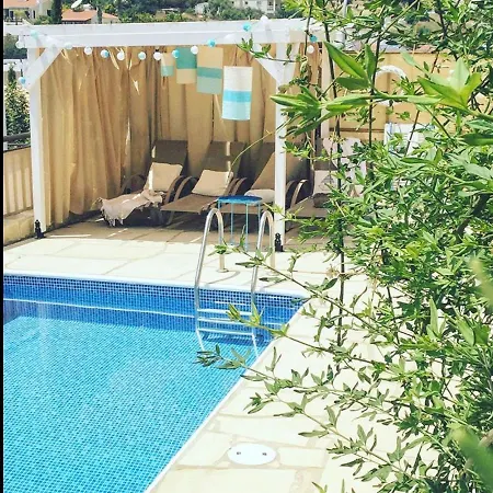 펜션 Mare Holiday 페이야